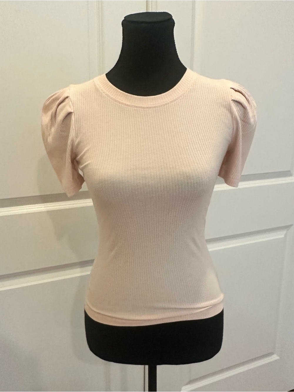 Forever 21 Pale Pink Ribbed Puff Sleeve Tee